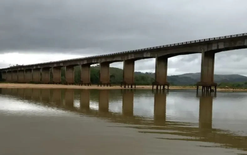 Ponte sobre o Rio Jequitinhonha terá restrições de veículos; saiba quais - Imagem