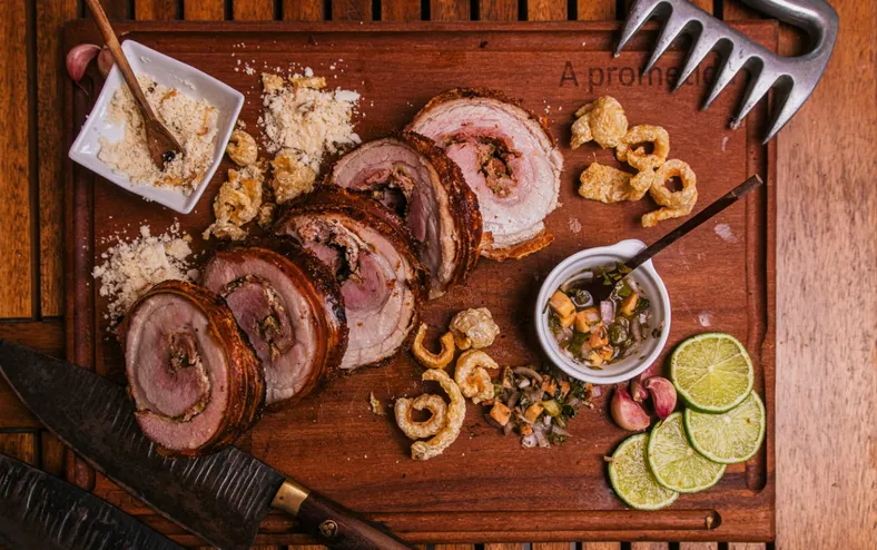 Porchetta, o corte suculento que simboliza fartura e sorte - Imagem