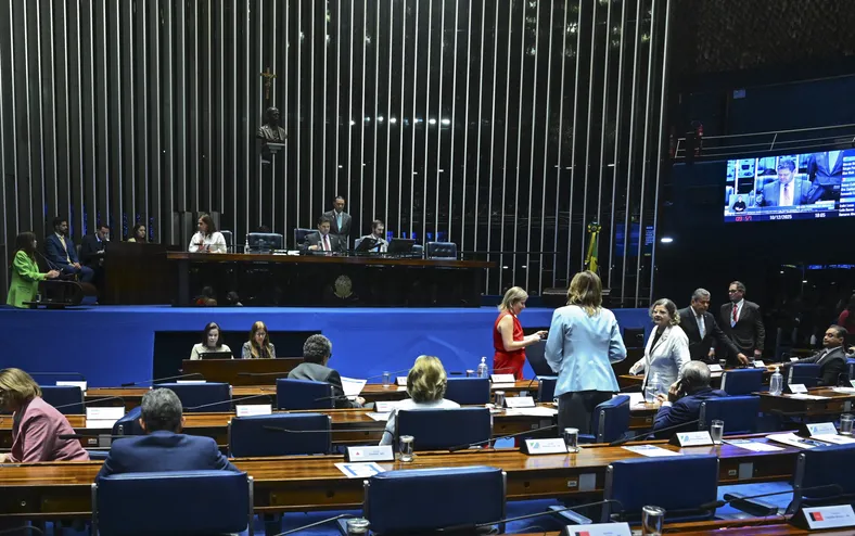 Senado aprova projeto que endurece leis contra PCC e CV - Imagem