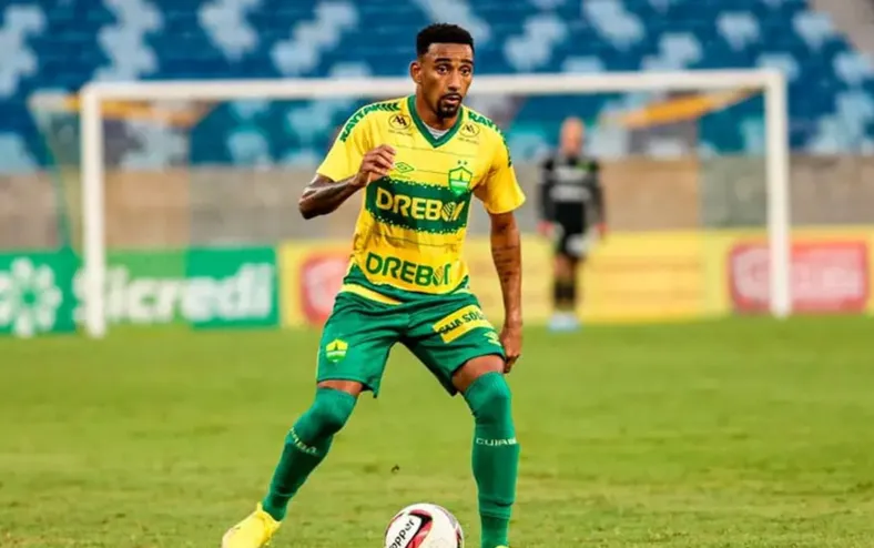 Vitória anuncia contratação de Mateusinho, destaque da Série B - Imagem