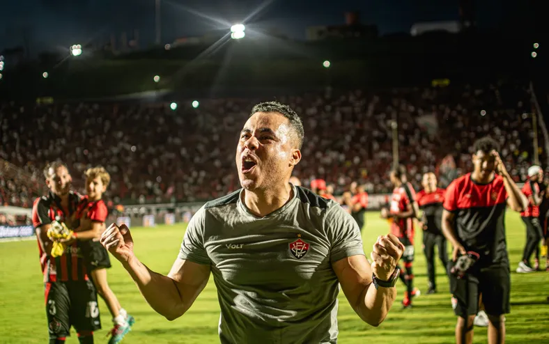Vitória renova contrato de Jair Ventura por mais uma temporada - Imagem