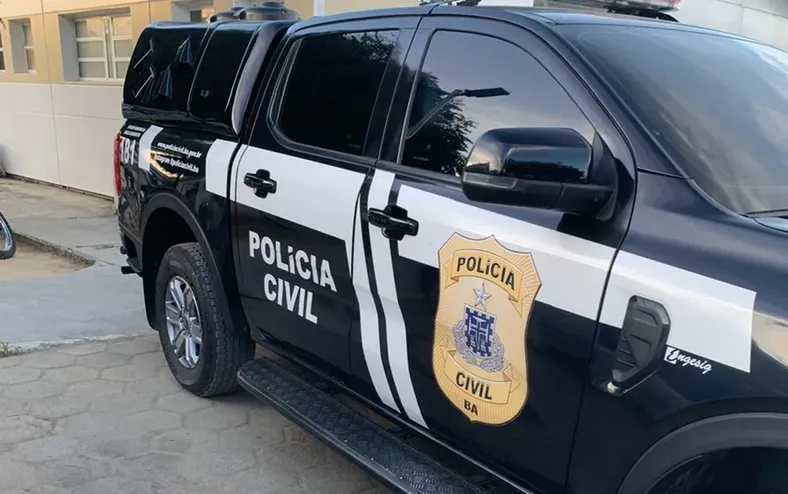 Mulher é suspeita de dopar homem em encontro no bar e roubar R$ 18 mil - Imagem