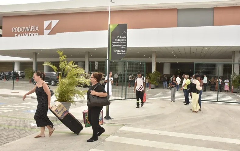 Nova Rodoviária: operação orienta usuários no 1º dia de funcionamento - Imagem