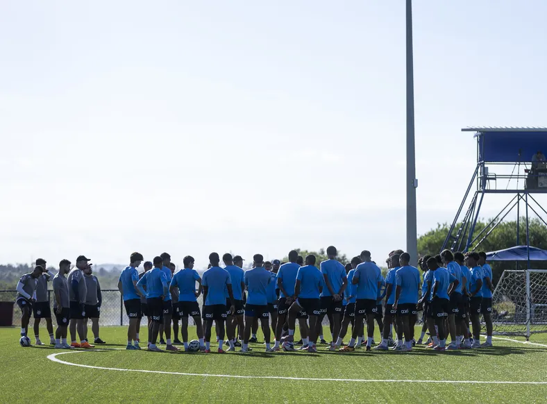 Bahia renova contrato com jovem promessa da base de apenas 16 anos - Imagem
