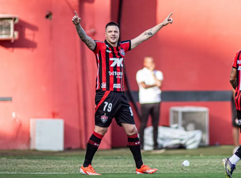 Conexão de Kayzer com Vitória vai além do futebol: "Energia diferente" - Imagem