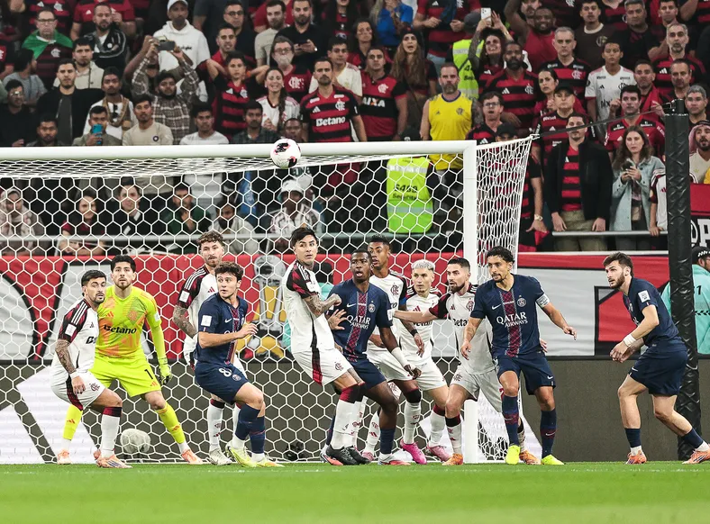 Flamengo perde nos pênaltis e PSG conquista Copa Intercontinental - Imagem