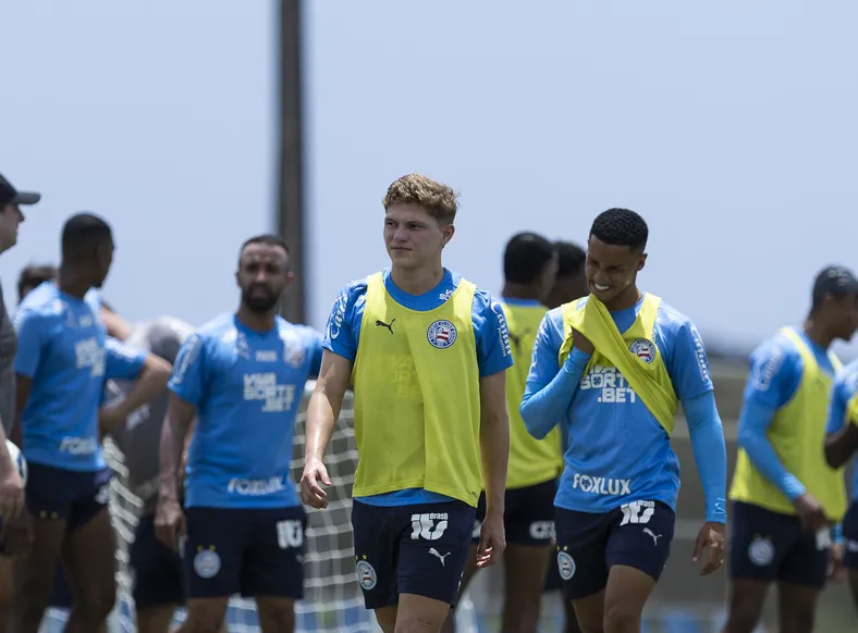 Gigantes ingleses disputam a contratação de Dell, joia do Bahia - Imagem