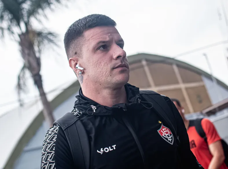 Renato Kayzer define Vitória "como uma fênix" após permanência - Imagem