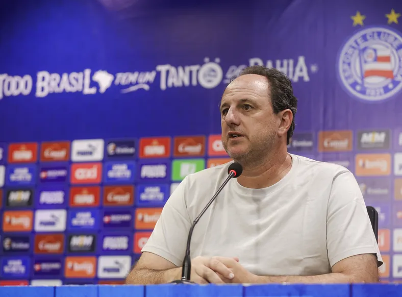 Ceni critica saída de Cauly após empate do Bahia: "Nunca devia ter ido" - Imagem