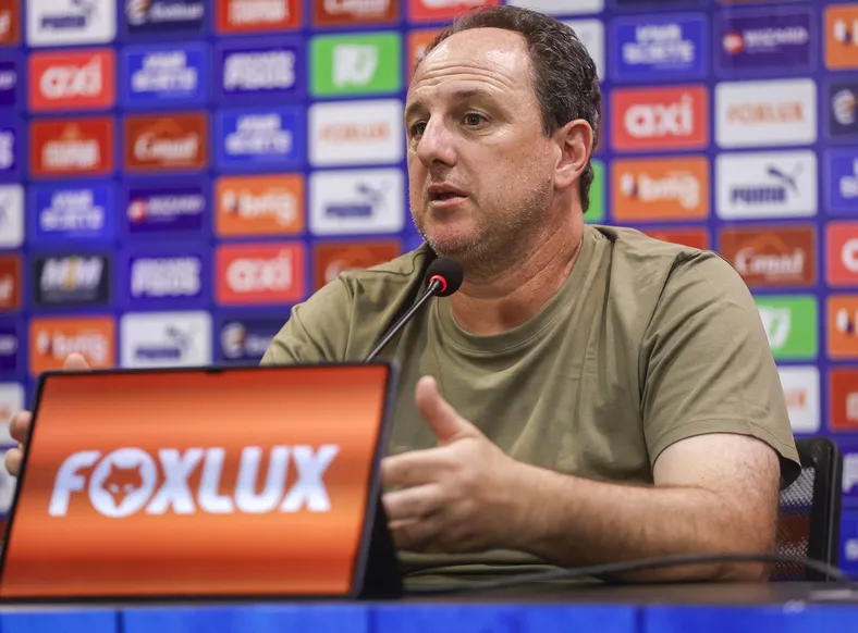 Ceni elogia estreia de Román e detalha rodízio no elenco tricolor - Imagem