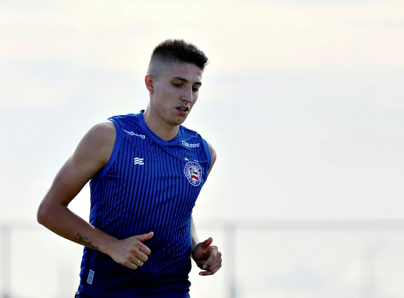 Ex-xodó do Bahia fracassa na Europa e volta ao Brasil para atuar em time modesto - Imagem