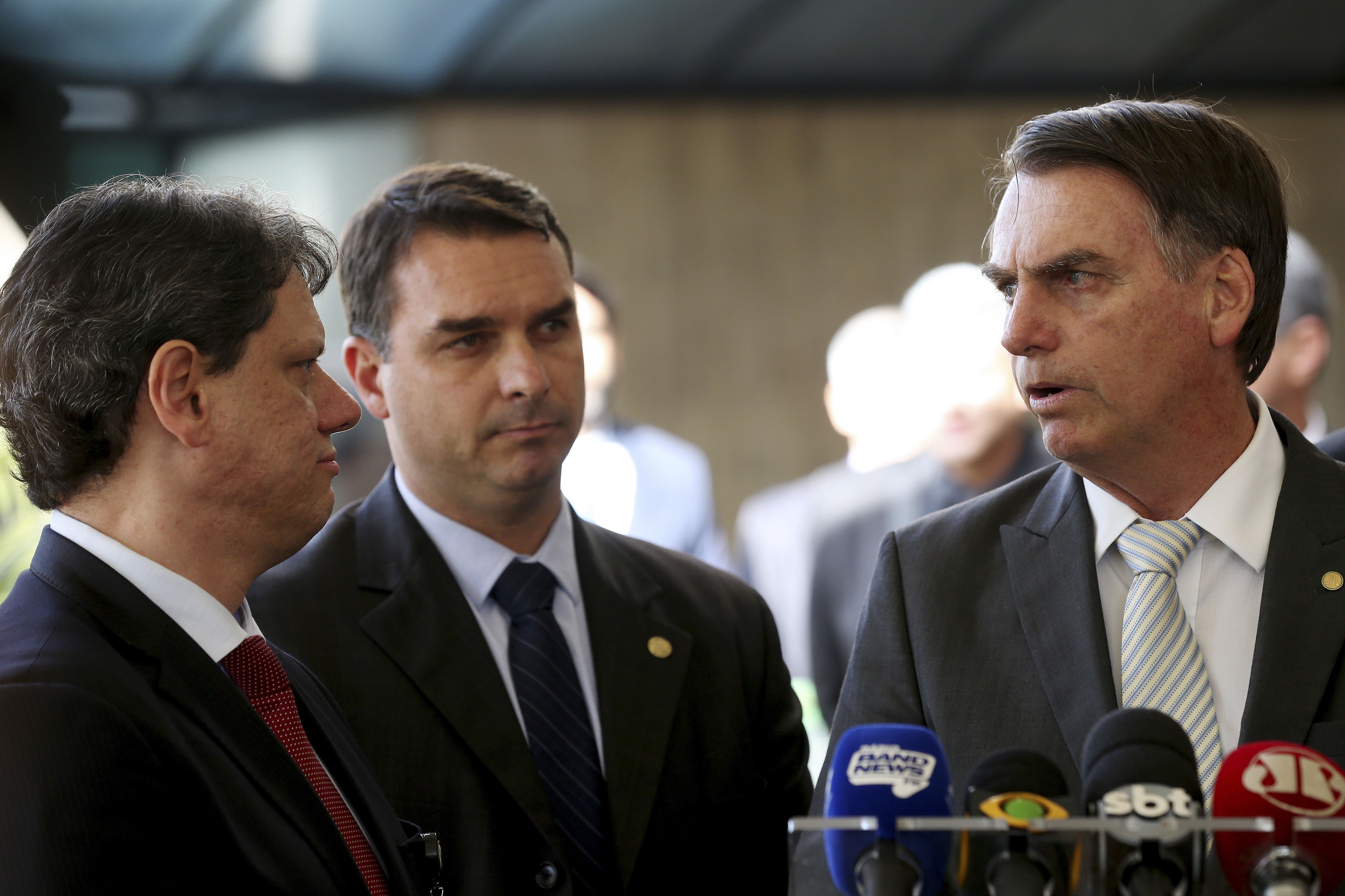 Tarcísio convence Moraes e fará visita a Bolsonaro