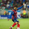 Acevedo iguala ídolo como estrangeiro com mais jogos na história do Bahia imagem
