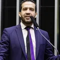 André Janones faz alerta dramático sobre rumos do governo Lula imagem