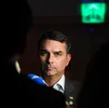 Disputa pelo Pix: Flávio Bolsonaro ataca governo Lula após relatório dos EUA imagem