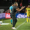 Jair Ventura define prioridade do Vitória após tropeço no Nordestão imagem