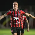 Após gol de falta, Kayzer conta detalhe do treino e papo com Camutanga imagem