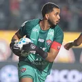 Arcanjo brinca sobre pedidos para bater pênalti: "Deixa pra quem sabe" imagem