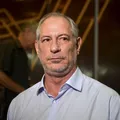 Pivô de crise, Ciro Gomes rejeita vídeo de Michelle contra Flávio Bolsonaro imagem