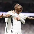 Com dois gols de Vini Jr, Real Madrid vence e adia título do Barcelona imagem