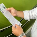 Mais de 330 mil famílias baianas podem perder desconto na conta de luz imagem