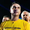 Em busca de apoio, Flávio Bolsonaro começa pré-campanha no Nordeste imagem