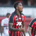 Emprestado ao Vitória, Cacá revela se vai jogar contra o Corinthians imagem