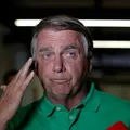 Jair Bolsonaro apresenta melhora renal, mas segue na UTI imagem