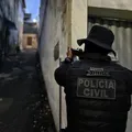 Do Nordeste ao Complexo do Alemão: Operação mira facção e prende cinco suspeitos imagem