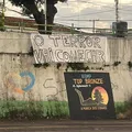 Faixas com ameaças a jogadores do Bahia são colocadas nos arredores da Fonte Nova imagem