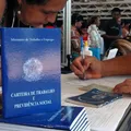 Número de brasileiros sem trabalhar cai para 5,9 milhões imagem