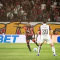 Flamengo x Vitória: onde assistir, escalações e tudo sobre o jogo imagem