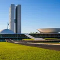 Homem é preso após correr pelado em direção ao Senado Federal imagem
