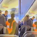 Jogador de futebol é preso após gritar "bomba" em avião imagem