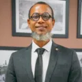 Juiz que já foi vendedor de picolé perde cargo após ser acusado de humilhar colegas imagem