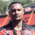 Luan Cândido pode voltar ao time titular do Vitória contra o Atlético imagem