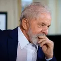 Lula desiste de ir ao Chile e evita encontro com Flávio Bolsonaro imagem
