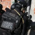 Mãe e filho cadeirante são feitos reféns por homem armado no Nordeste de Amaralina imagem