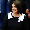 Michelle evita comentar crise de Flávio Bolsonaro: “Pergunta pra ele” imagem