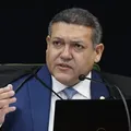 Ministro ligado a Bolsonaro é eleito presidente do TSE para eleições 2026 imagem