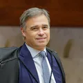 Ministro do STF André Mendonça passa por apuros em voo para Brasília imagem