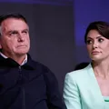 No aniversário de Bolsonaro, Michelle fala em “livramento da morte” imagem