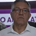 Padilha detona Flávio Bolsonaro após polêmica das terras raras: "Entregador do Brasil" imagem