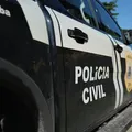 Viatura da Polícia Civil trafega na contramão e atinge motociclista na Bahia imagem