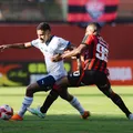 Vitória x Bahia: onde assistir, escalações, palpites e arbitragem imagem