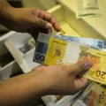 Rendimento médio do brasileiro chega a R$ 3.367 e bate recorde histórico imagem