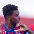 Roger brilha e base do Bahia chega a 10 jogos de invencibilidade imagem