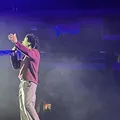Sem cortes e cheio de hits: veja como será o show de 50 anos de Djavan em Salvador imagem