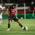 Titular pela primeira vez, Tarzia lamenta "desatenção" do Vitória imagem
