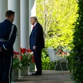 Trump diz que, se necessário, conflito com Irã pode durar um mês imagem